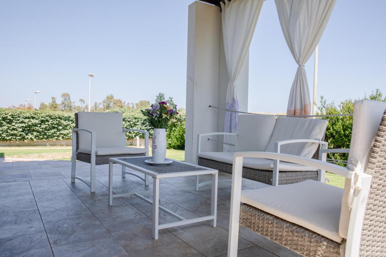 タナウネッラ Le Residenze Di Baia Sant'Annaヴィラ エクステリア 写真