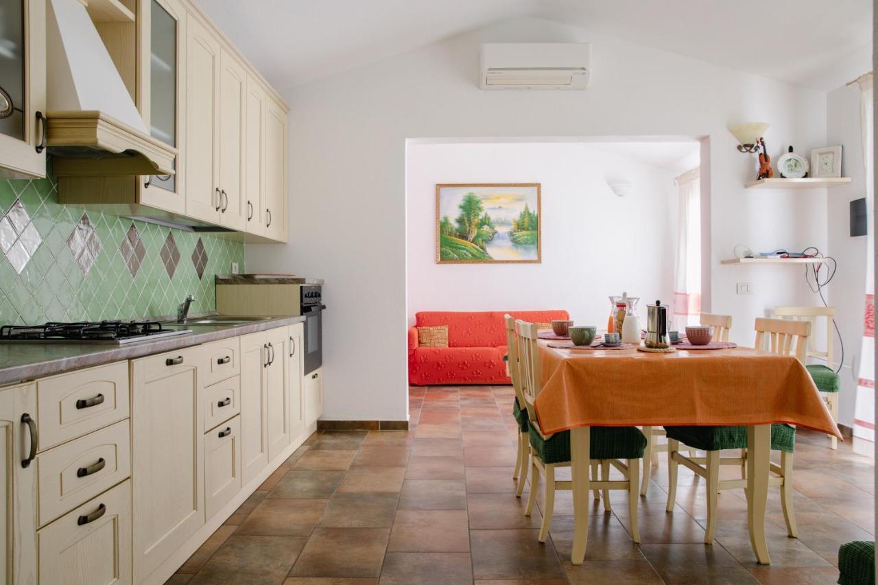 タナウネッラ Le Residenze Di Baia Sant'Annaヴィラ エクステリア 写真