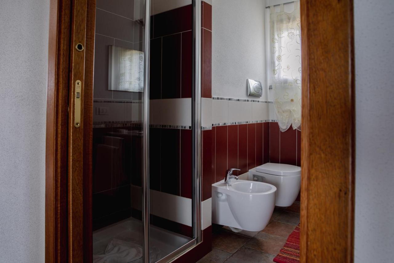 タナウネッラ Le Residenze Di Baia Sant'Annaヴィラ エクステリア 写真