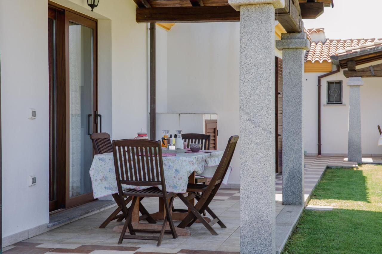 タナウネッラ Le Residenze Di Baia Sant'Annaヴィラ エクステリア 写真