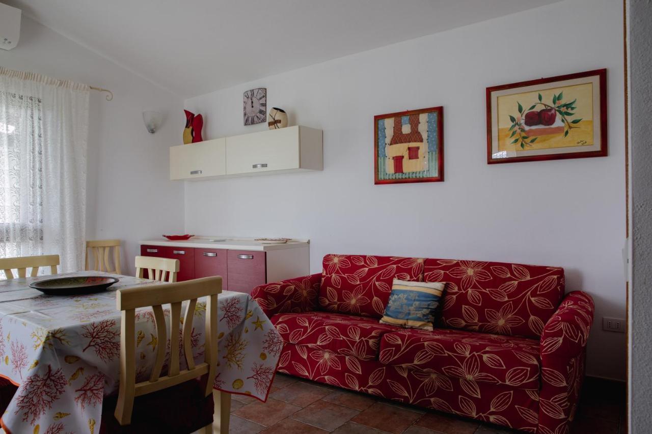 タナウネッラ Le Residenze Di Baia Sant'Annaヴィラ エクステリア 写真
