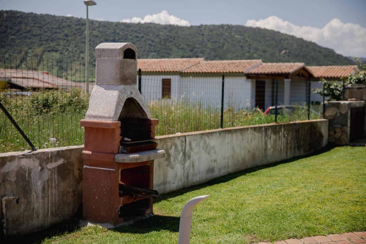 タナウネッラ Le Residenze Di Baia Sant'Annaヴィラ エクステリア 写真
