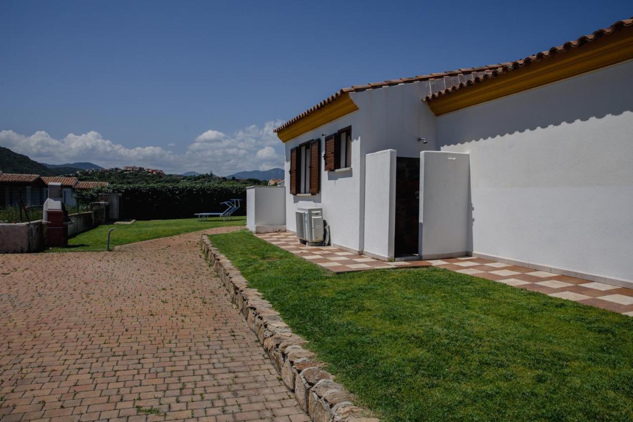 タナウネッラ Le Residenze Di Baia Sant'Annaヴィラ エクステリア 写真