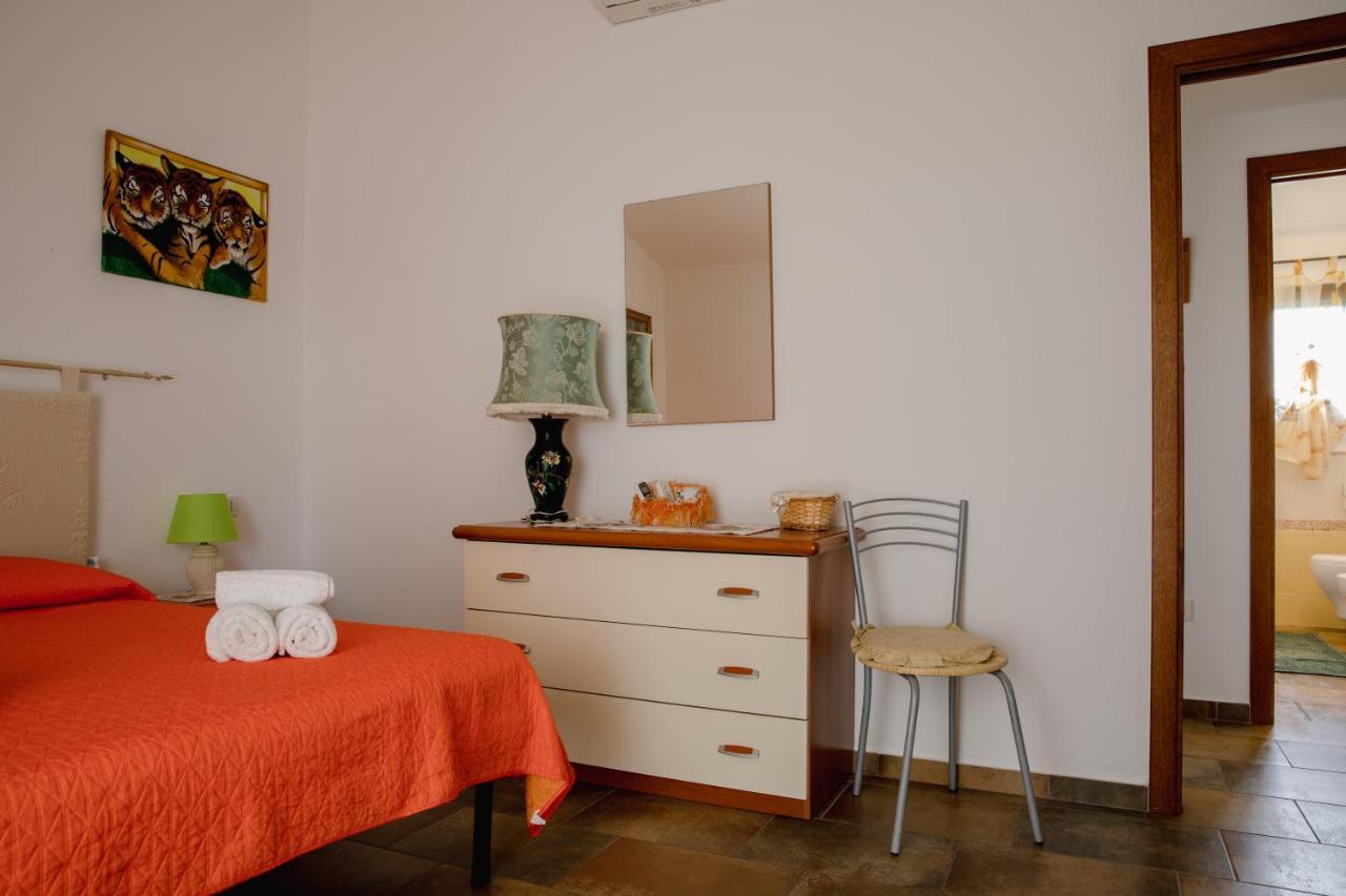 タナウネッラ Le Residenze Di Baia Sant'Annaヴィラ エクステリア 写真