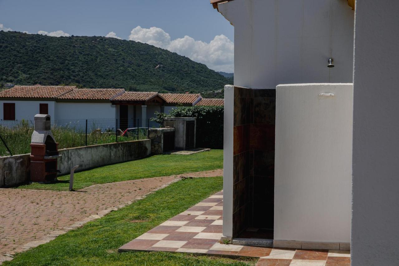 タナウネッラ Le Residenze Di Baia Sant'Annaヴィラ エクステリア 写真